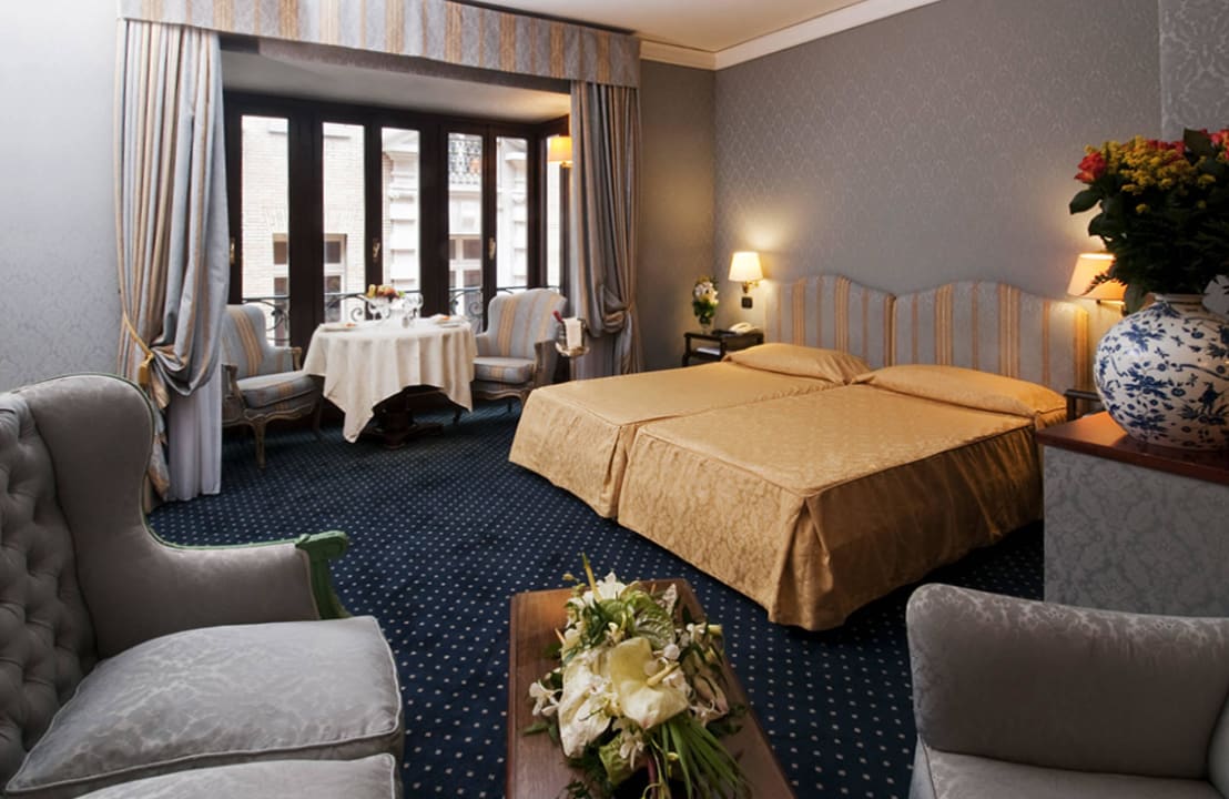 Superior room InterContinental Rome Ambasciatori Palace by IHG