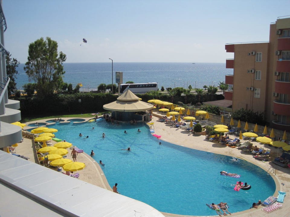 Hauptpool Grand Kaptan