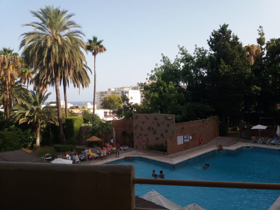 Pool BLUESEA Al Andalus