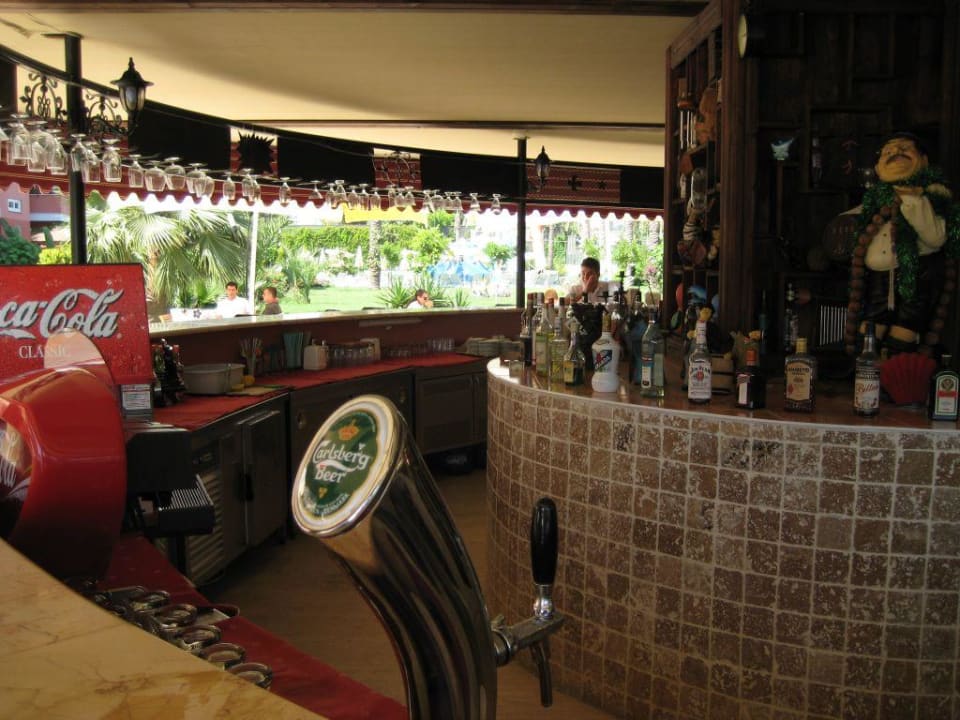 Poolbar Hotel Royal Garden Beach