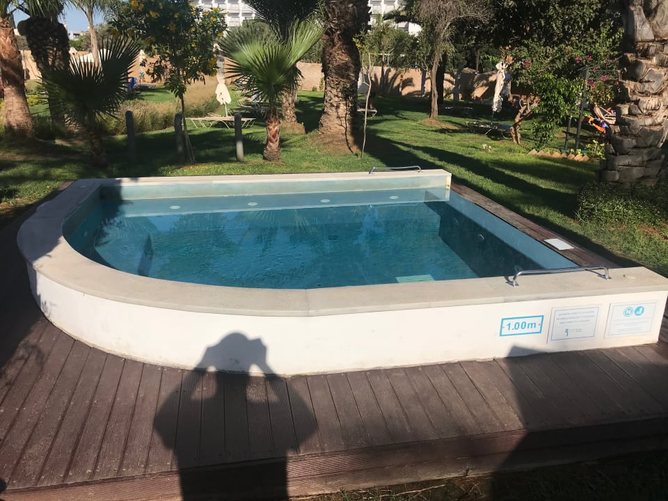 Pool Crystal Springs Beach Hotel