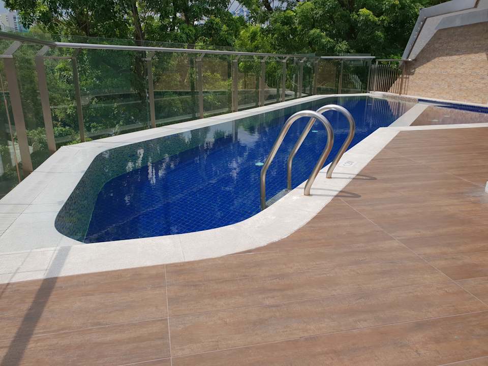 Pool Hotel Santa Grand Bugis