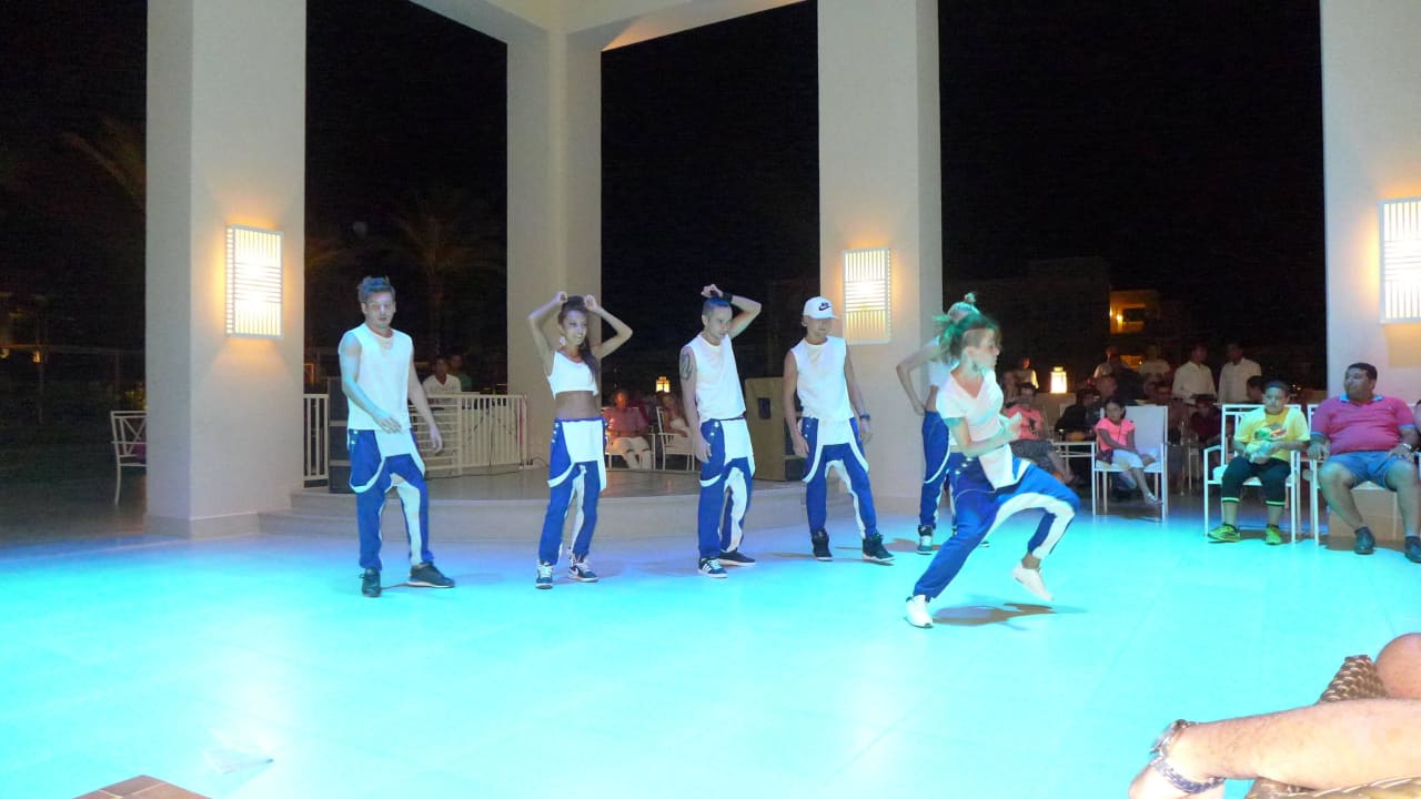 Abendunterhaltung in der Outdoor-Bar um 21:00 Uhr Jaz Aquaviva