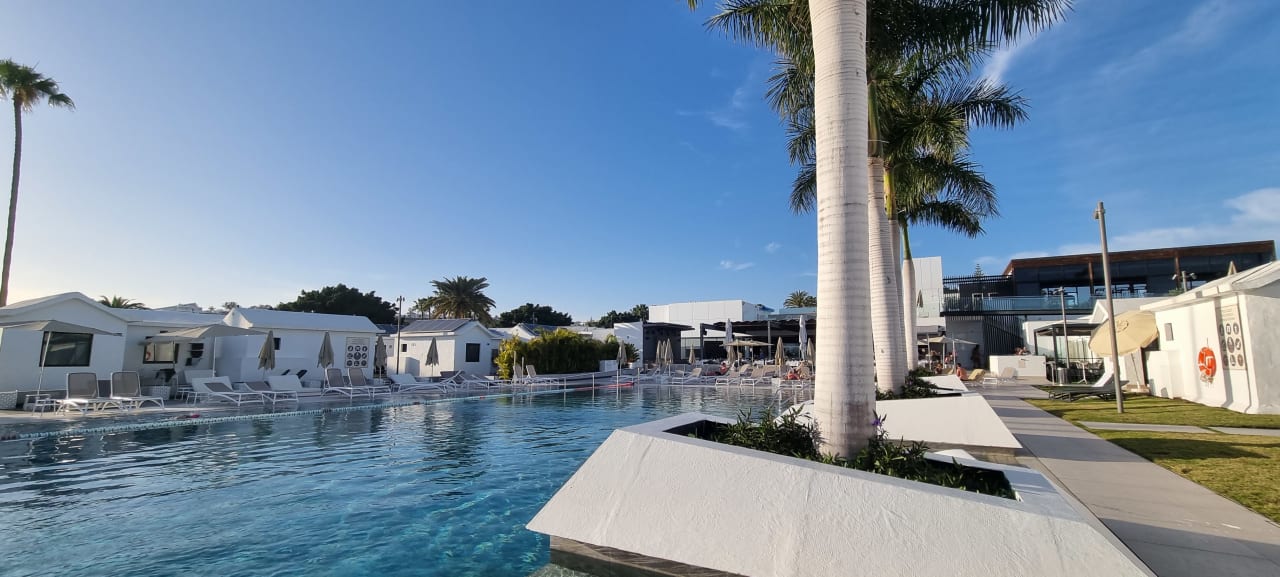 Pool Club Maspalomas Suites & SPA
