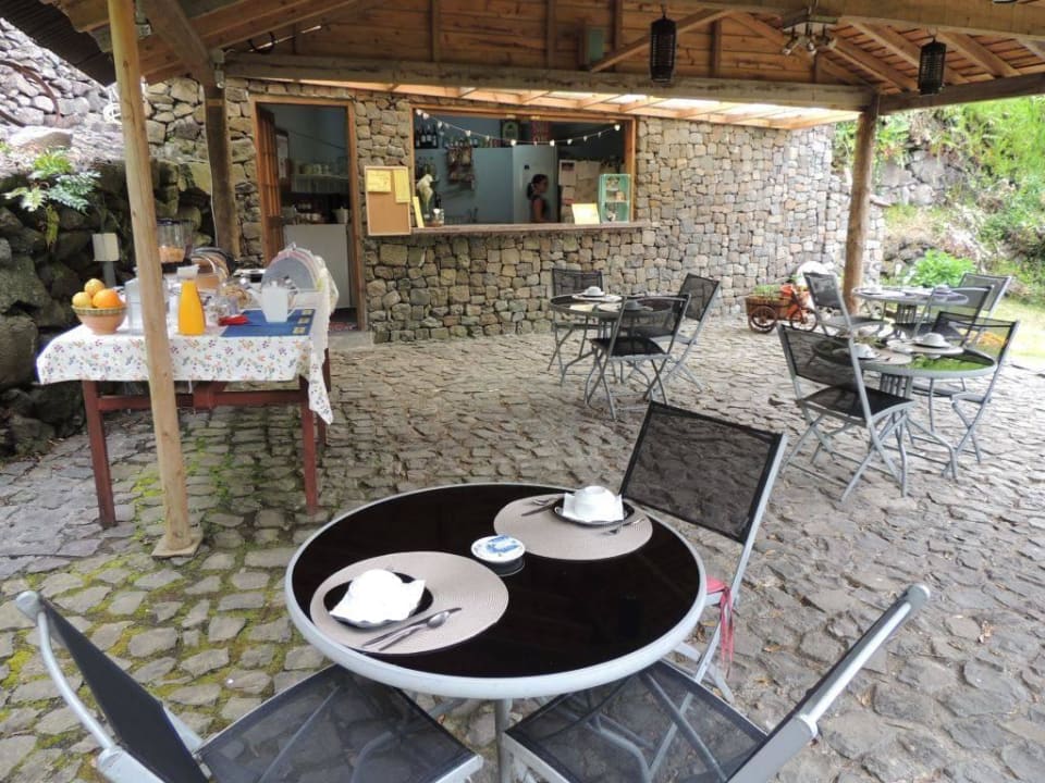 Bar und Frühstücksbereich mit Buffet Hotel Aldeia da Cuada