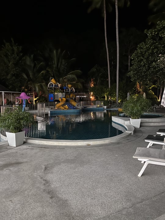 Pool The Fair House Beach Resort