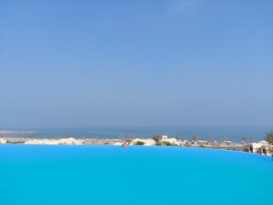 Pool The Cove Rotana Resort