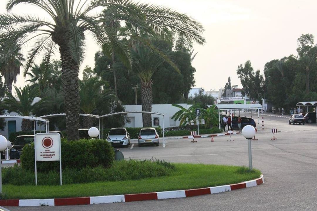 Blick von der Lobby zur Straße El Mouradi Club Kantaoui