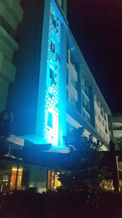Hotelansicht vom Pool aus Seashell Resort