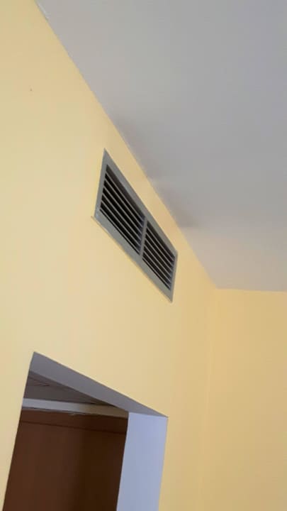 Dreck über der Klimaanlage Club MenDan Aparthotel