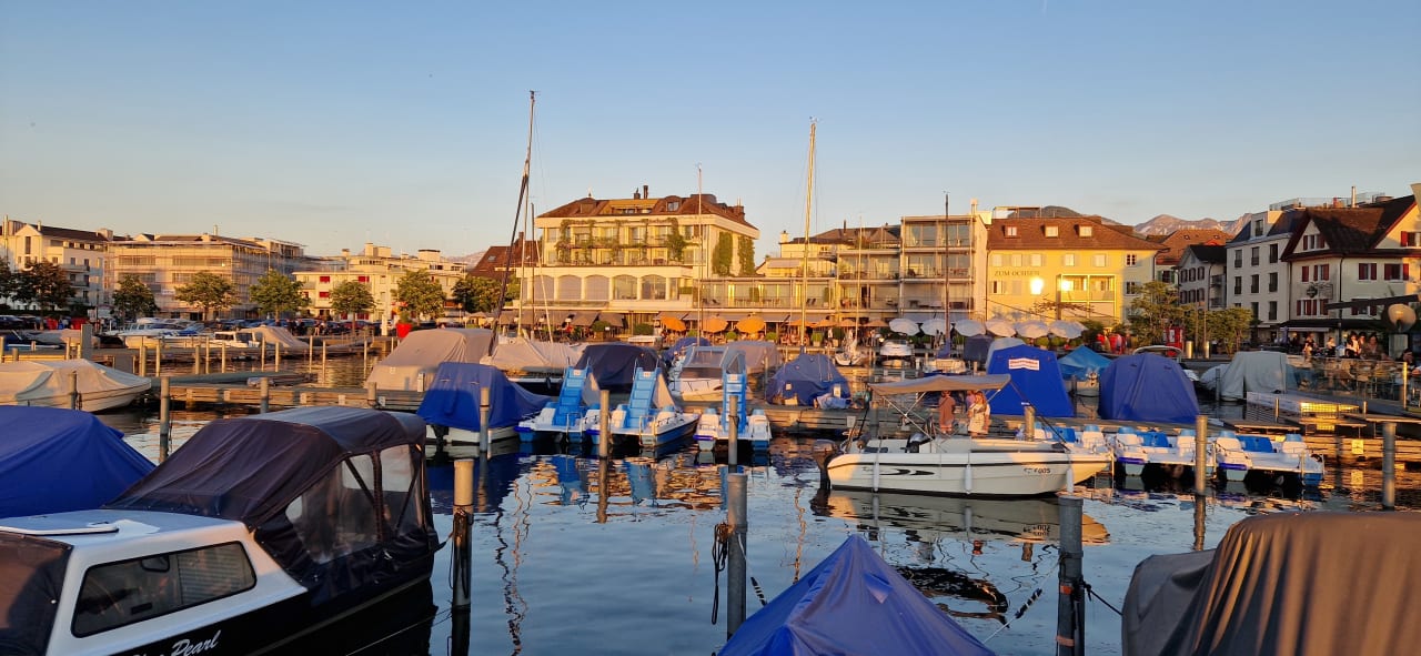 Außenansicht Marina Lachen