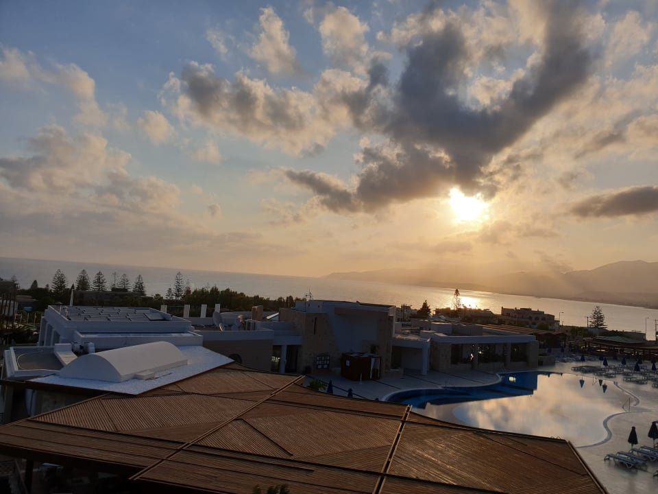 Pool Grand Hotel Holiday Resort