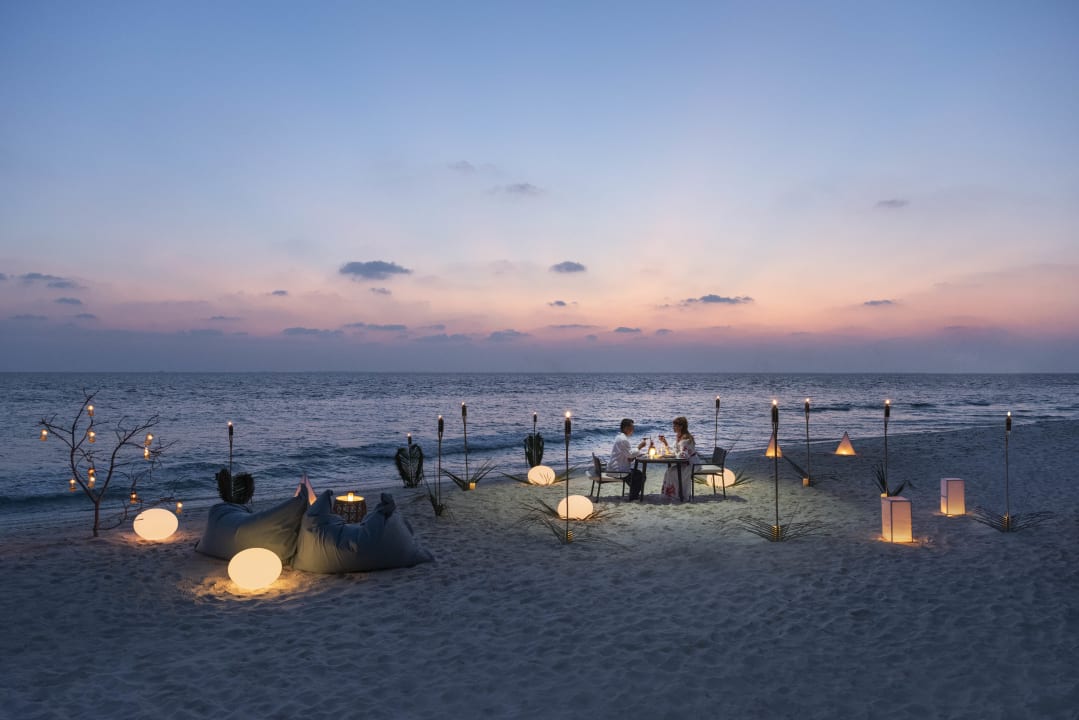 Strand The Westin Maldives Miriandhoo Resort