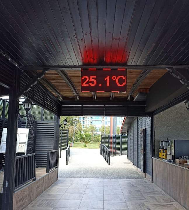 Strand Grand Seker Hotel