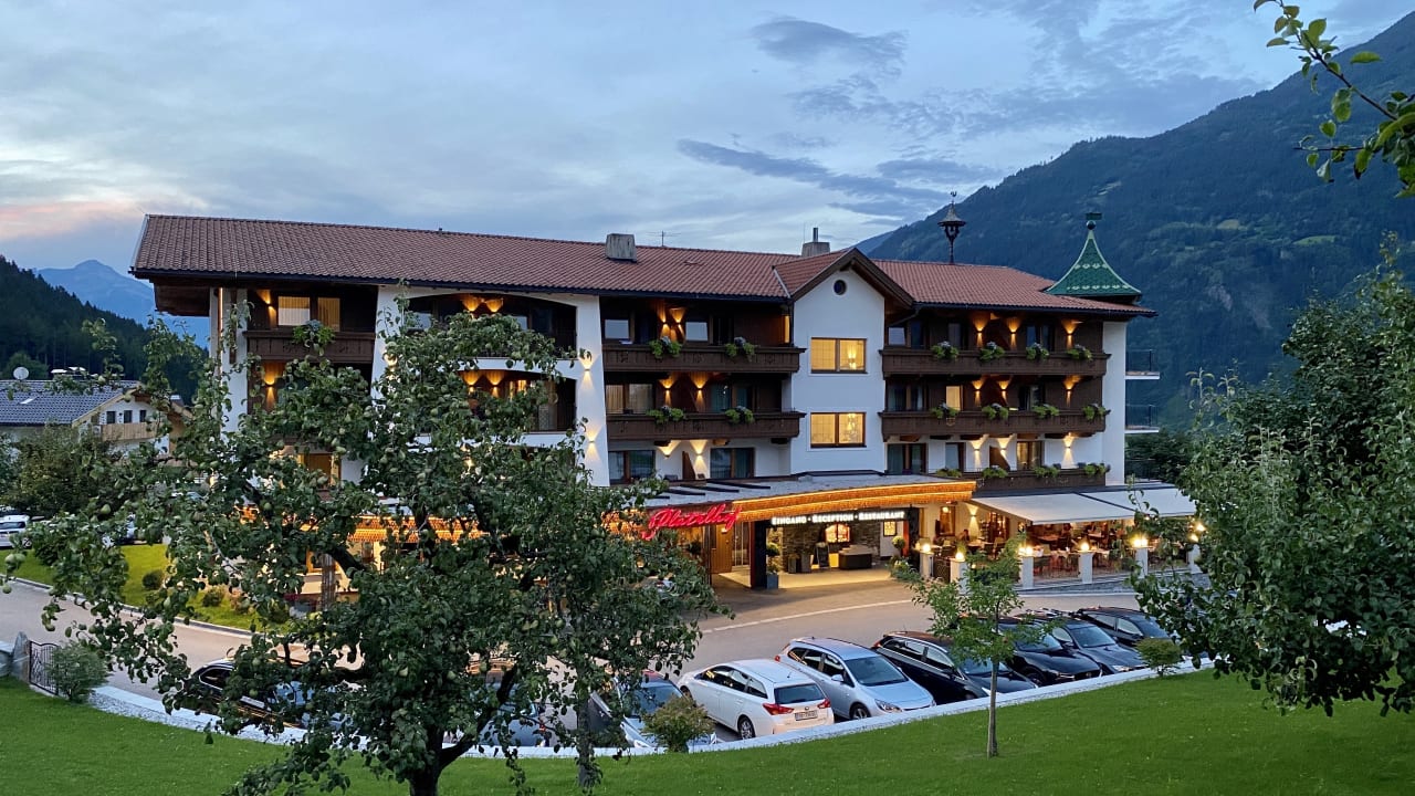 "Außenansicht" Platzlhof - Mein Hotel im Zillertal (Ried im Zillertal