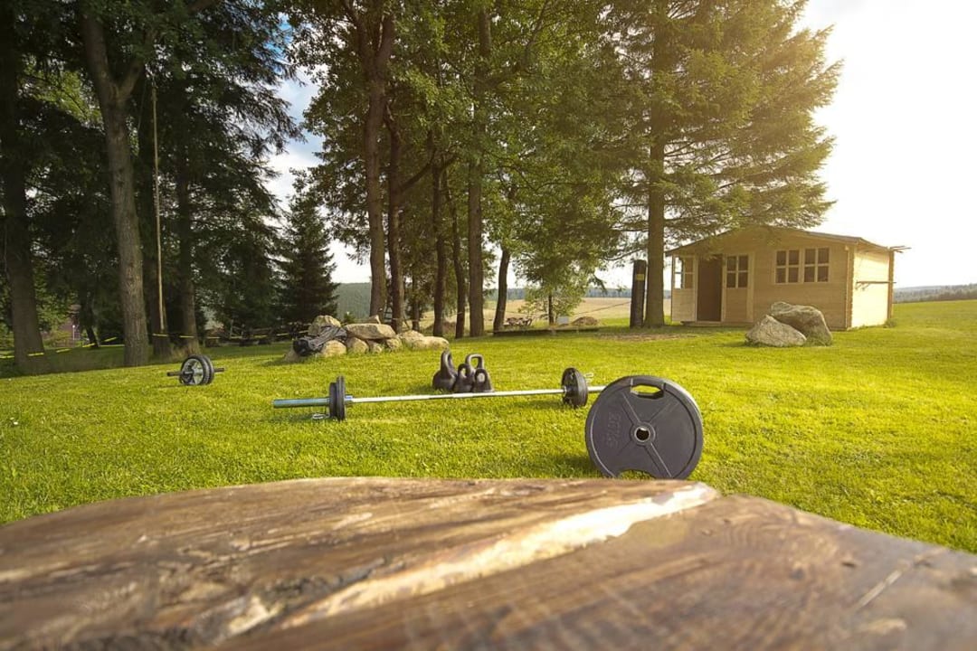 Cross Fitnessplatz Naturstammhaus und Appartements Zum Brockenbaecker