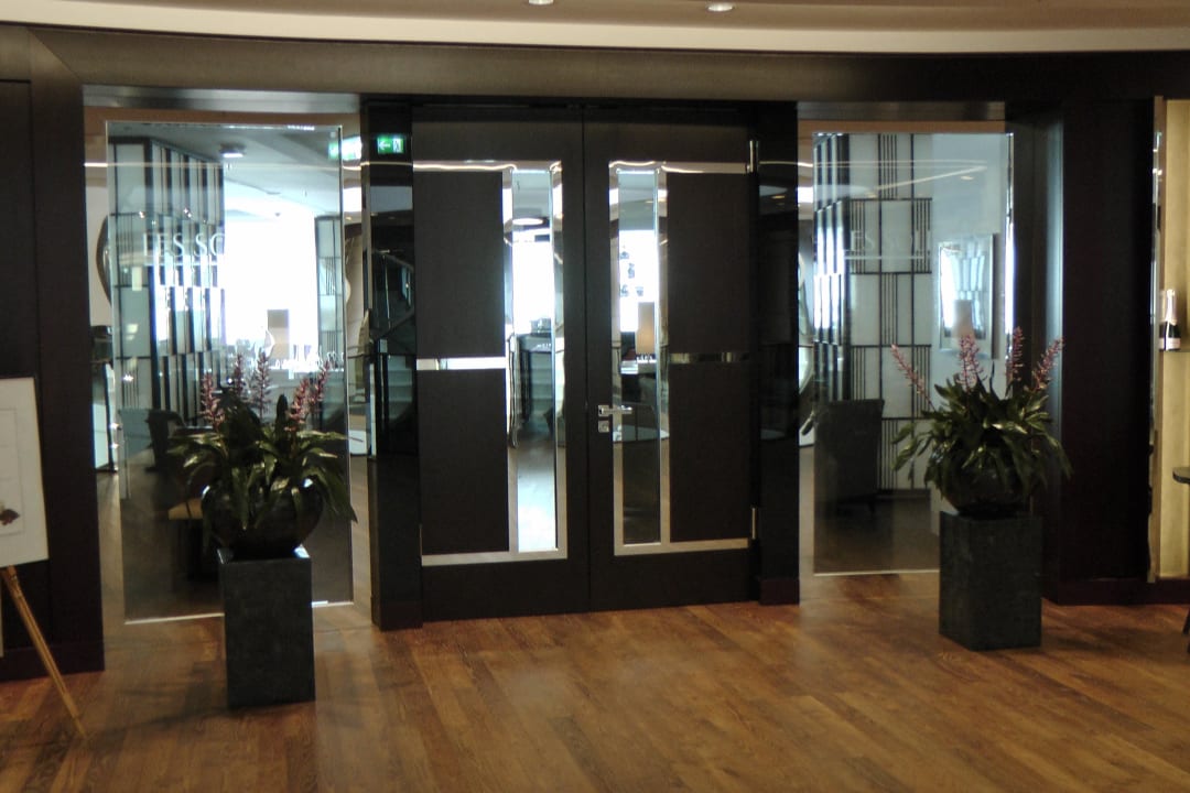 Restauranteingang des "Les Solistes"  Waldorf Astoria Berlin