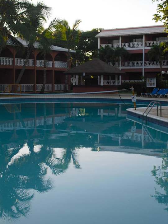 Großer Pool BelleVue Dominican Bay