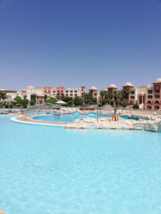 Pool Serenity Alpha Beach