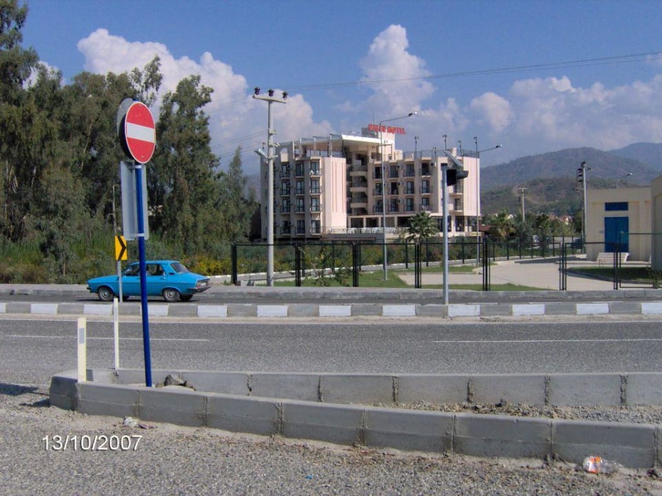Blick von Südwesten Hotel Pelin