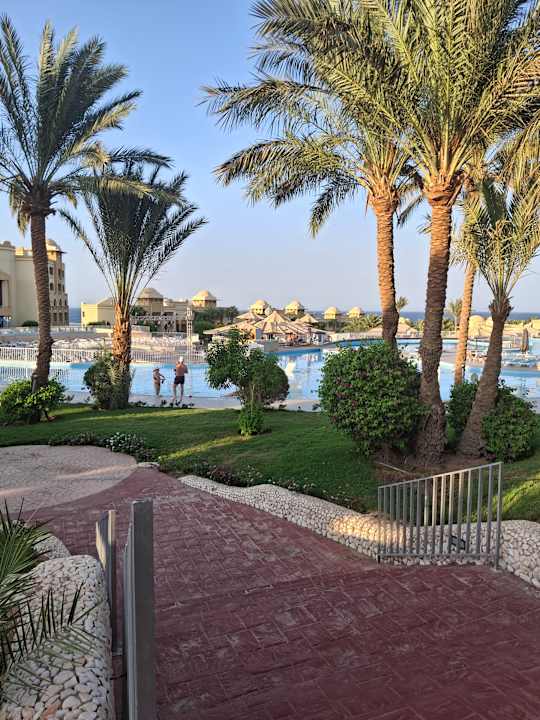 Gartenanlage Serenity Alpha Beach