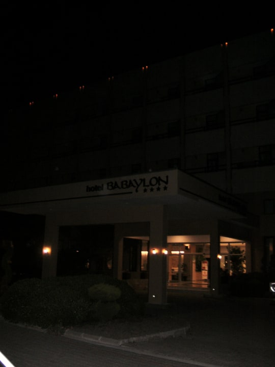 Eingang Hotel Babaylon