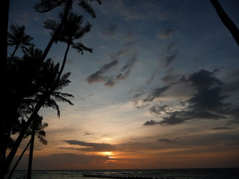 Sunset Kuredu Island Resort & Spa
