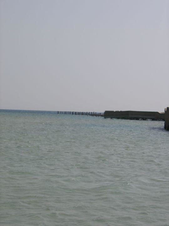 Blick vom Strand aufs Meer Titanic Beach Spa & Aqua Park