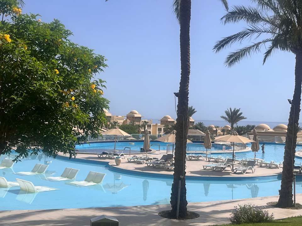 Pool Serenity Alpha Beach