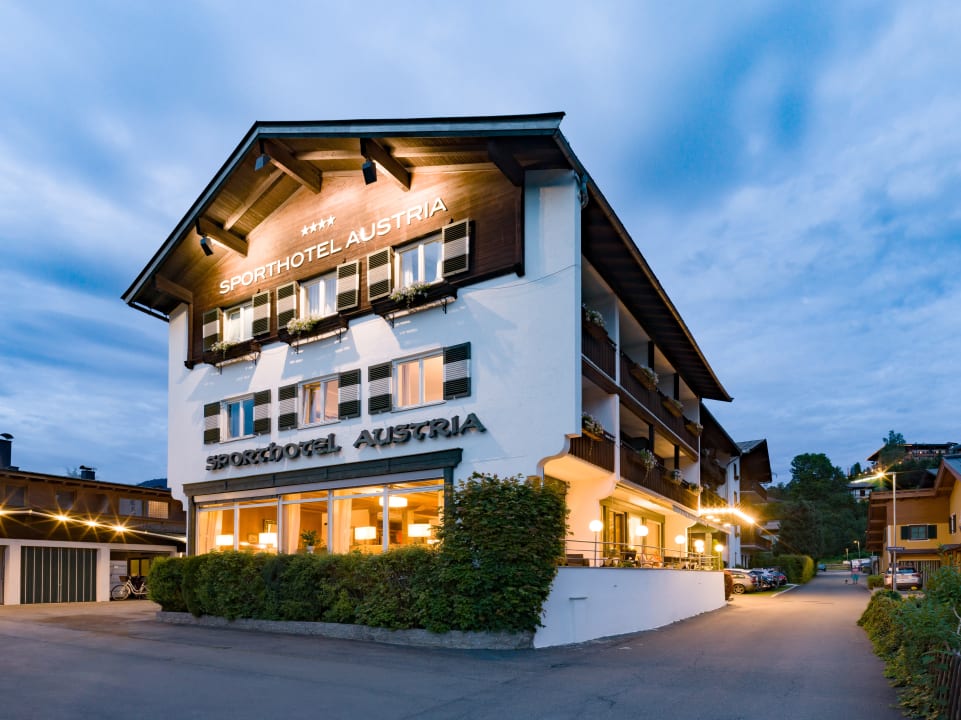 Außenansicht Sporthotel Austria