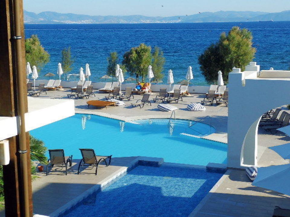 Hauptpool TUI BLUE Oceanis Beach and Spa Resort