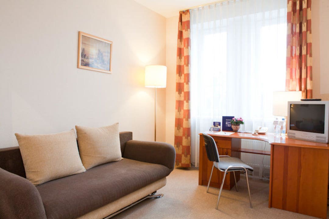 Family room - 2nd room - with sofa Kolonna Hotel Brigita