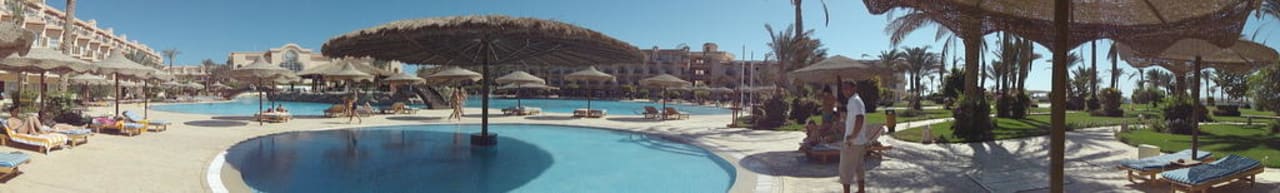 Vue sur piscine Pyramisa Beach Resort Sahl Hasheesh