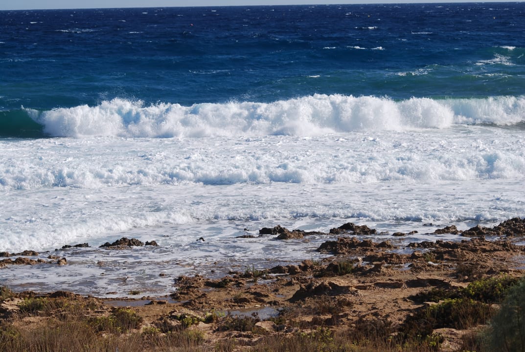 Strand Crystal Springs Beach Hotel