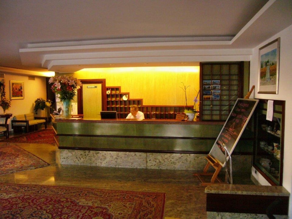 Rezeption Zenit Hotel