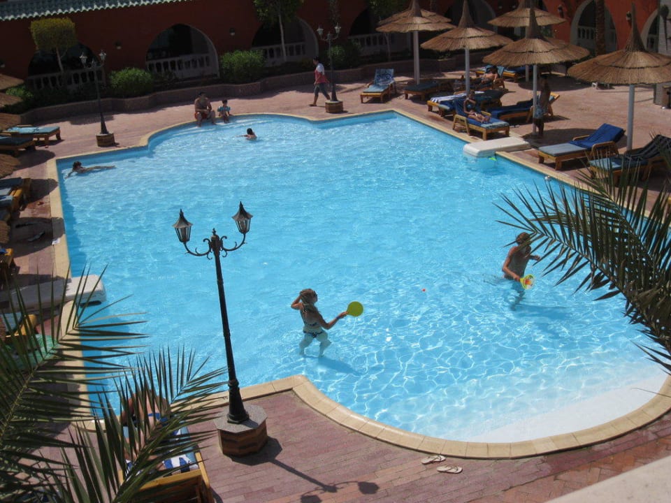 Один из 6 бассейнов Pickalbatros Alf Leila Wa Leila Resort - Neverland Hurghada