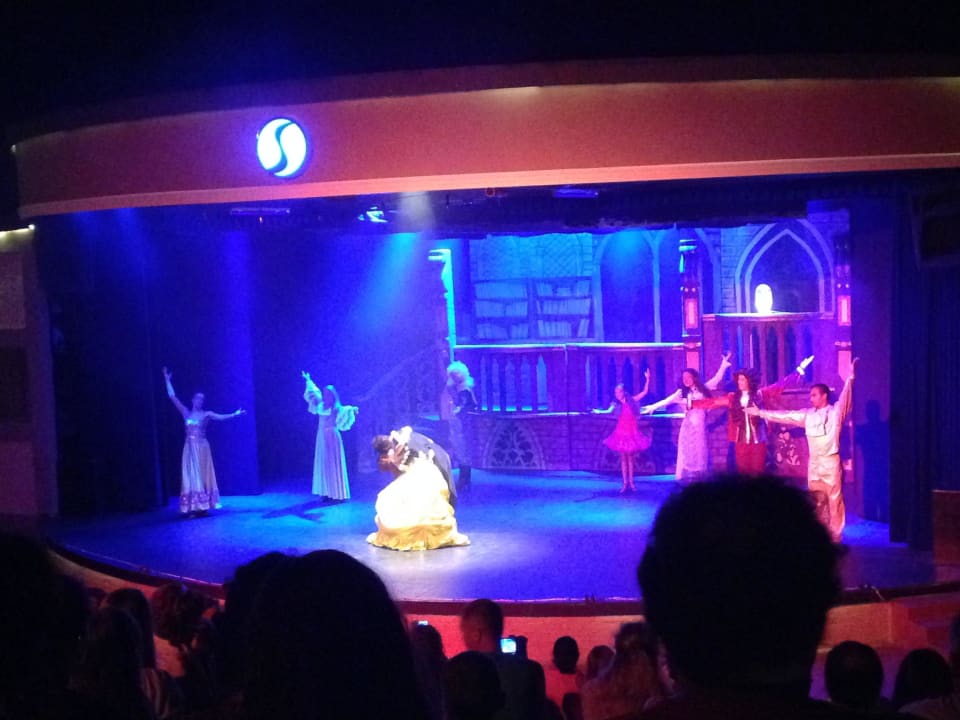 Abendshow - "Die Schöne und das Biest"  Hotel Turan Prince