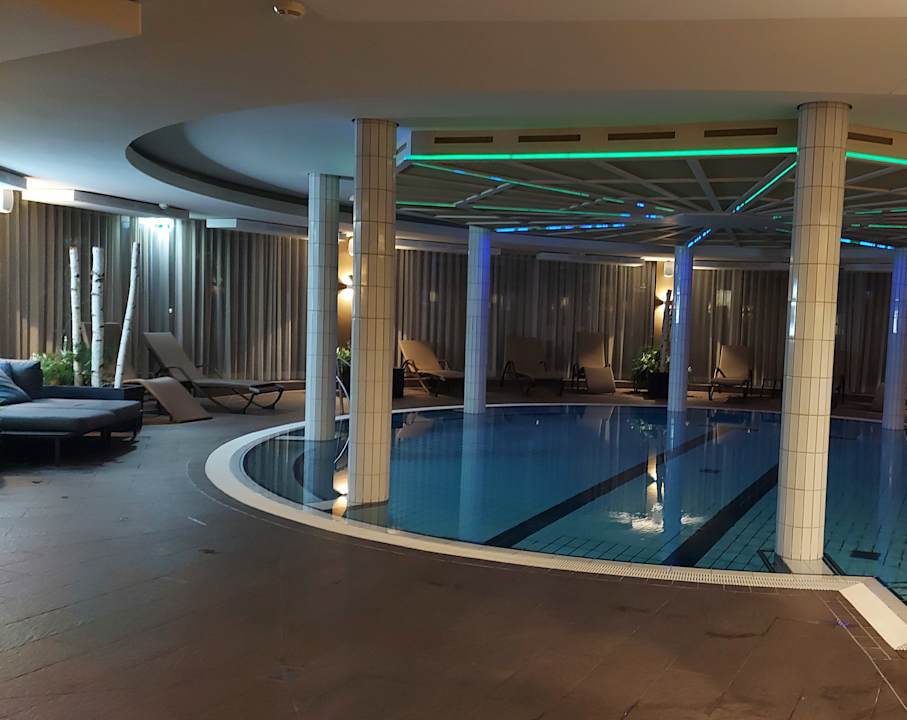 Pool Hotel & Therme NOVA