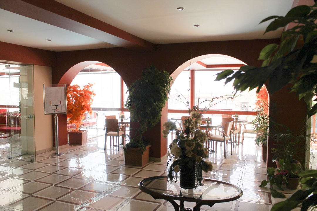 Der Eingangsbereich Hotel Seven Stars