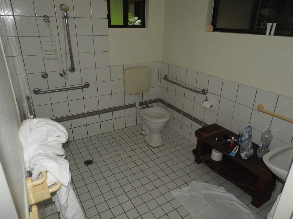 Bad Lync Haven Rainforest Retreat