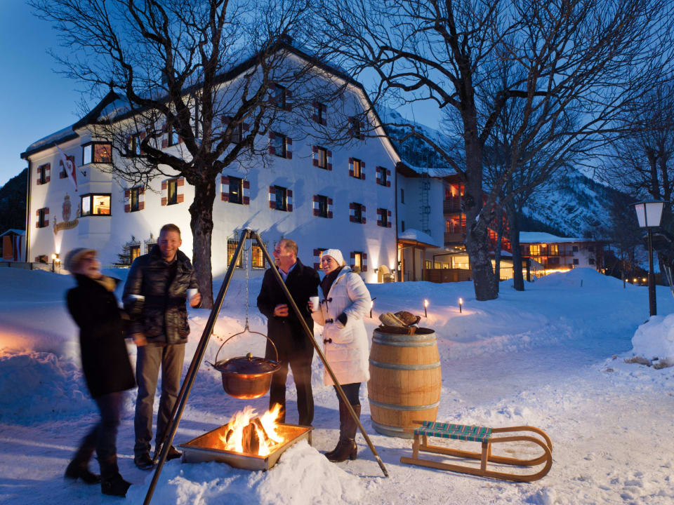 Glühwein im Schnee aja Fürstenhaus am Achensee