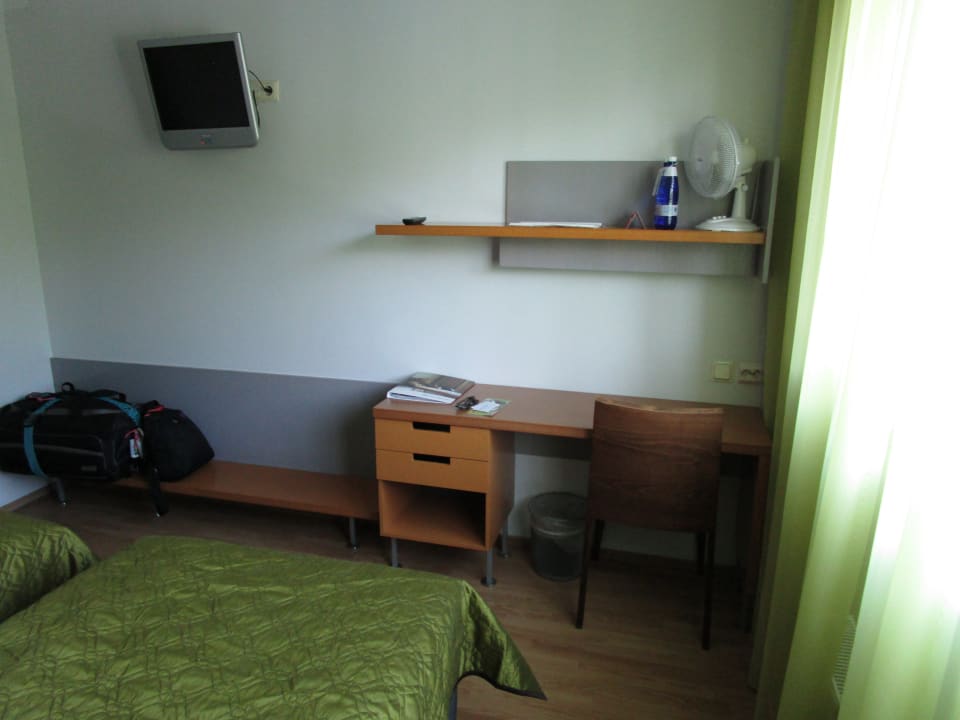 Zimmer GO Hotel Shnelli