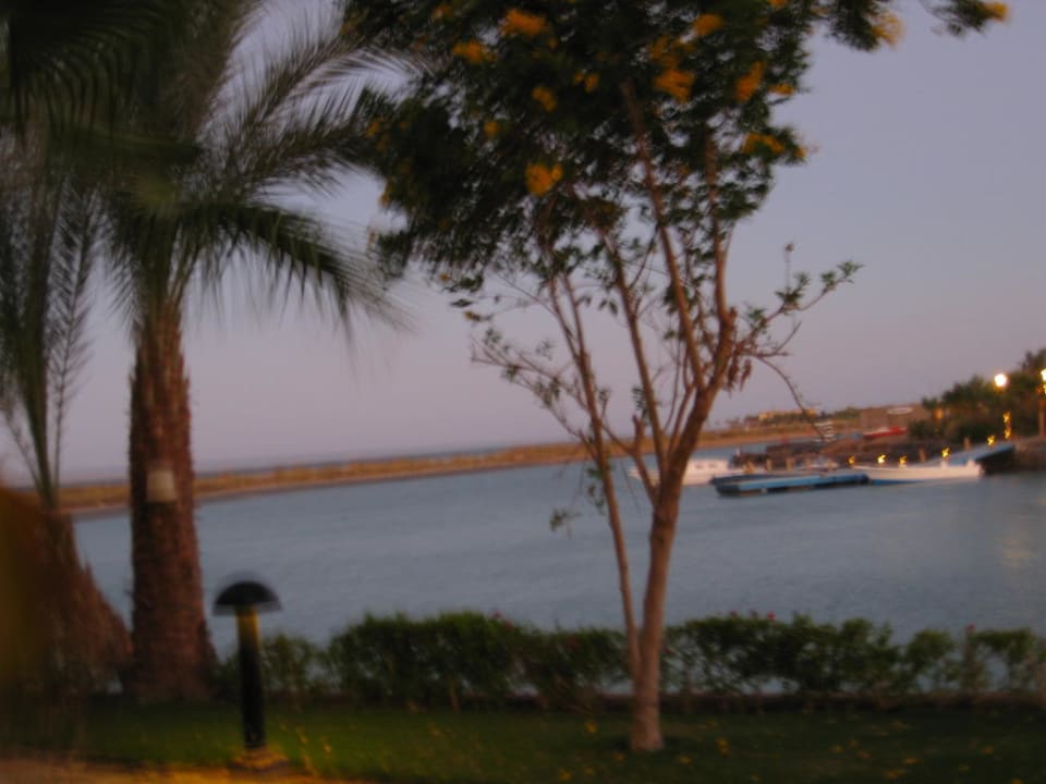 Kurz vor Sonnenuntergang Hotel Three Corners Ocean View prestige - Adults only