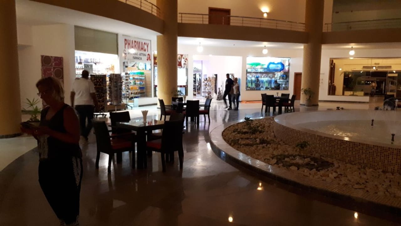 Lobby Three Corners Equinox Beach Resort