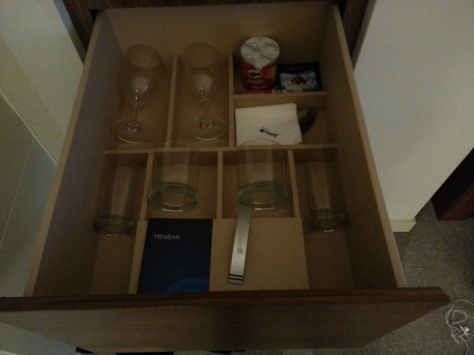 Gläser für Minibar Radisson Blu Hotel Milan
