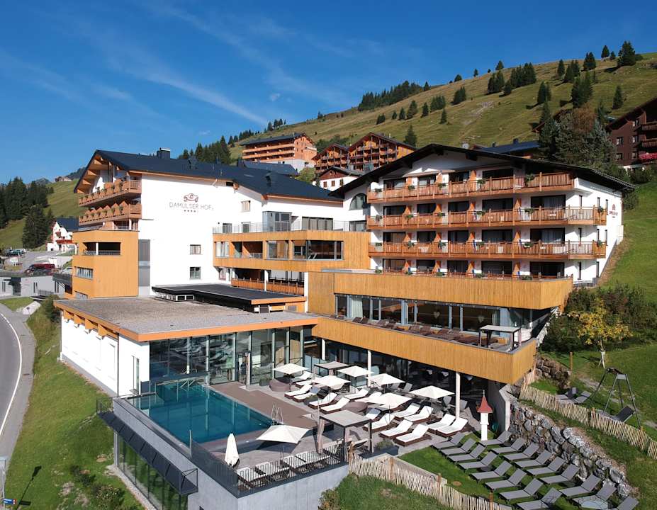 Außenansicht Damülser Hof - Wellness & Spa