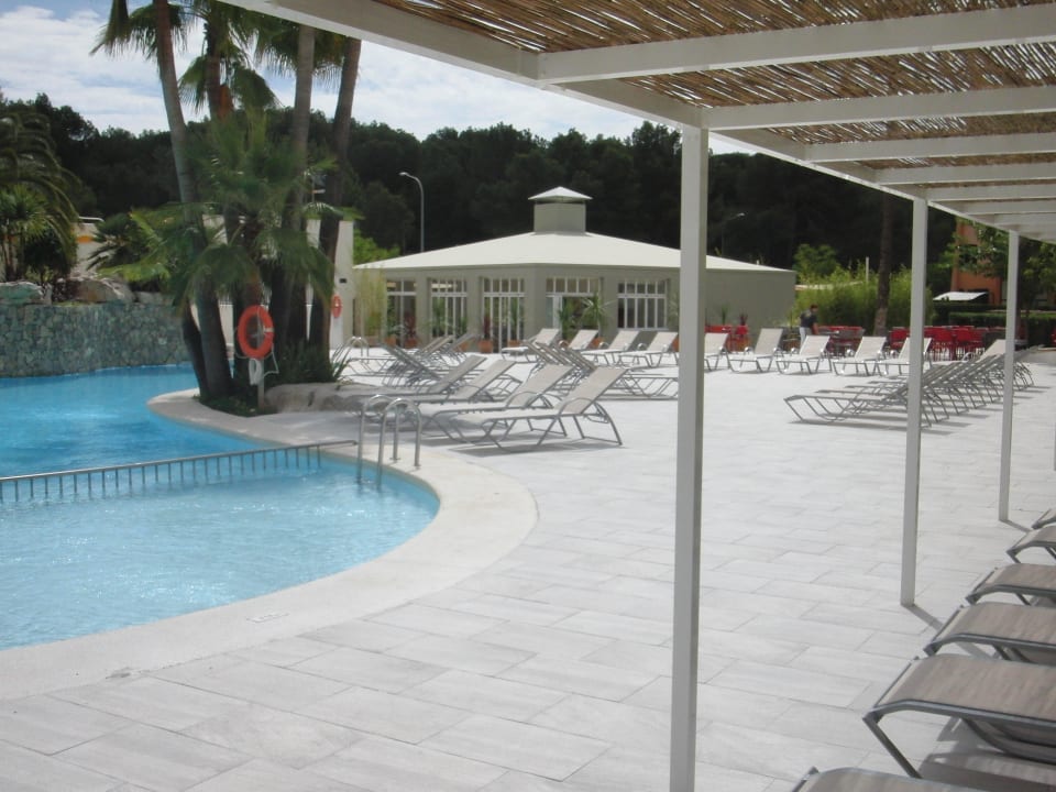 Pool Hotel Rosella by Intelier