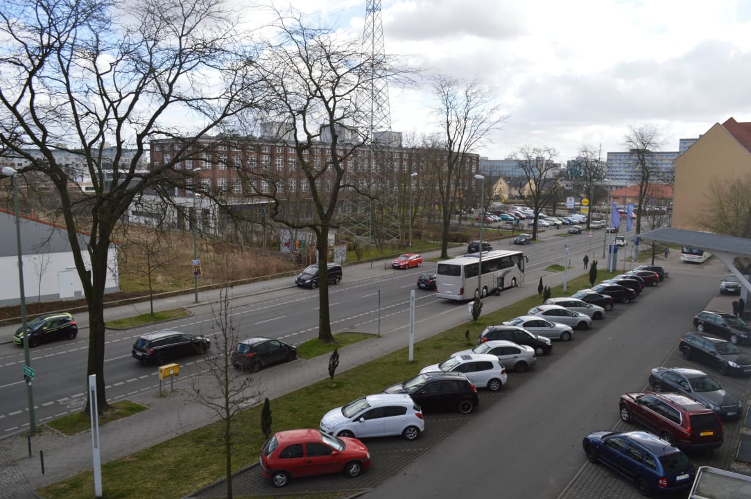 Zur Straße Good Morning + Berlin City East