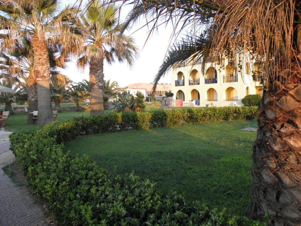 Blick vom Kinderspielplatz Vantaris Luxury Beach Resort