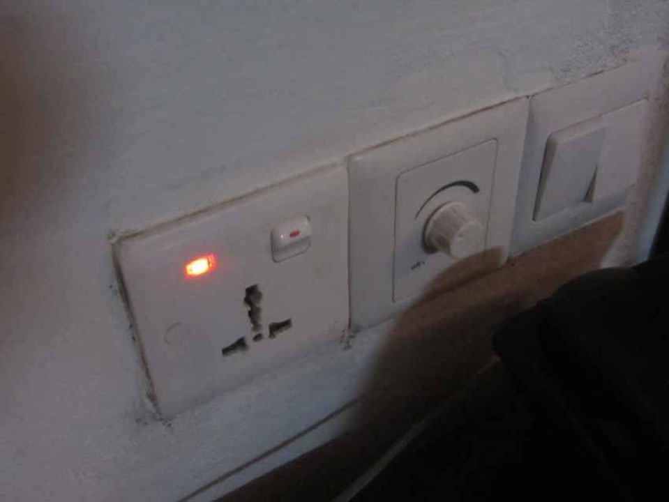 Schmutz überall Embudu Village